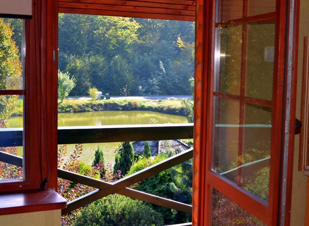 Rancho 555 Guest House Uzhhorod Exterior photo