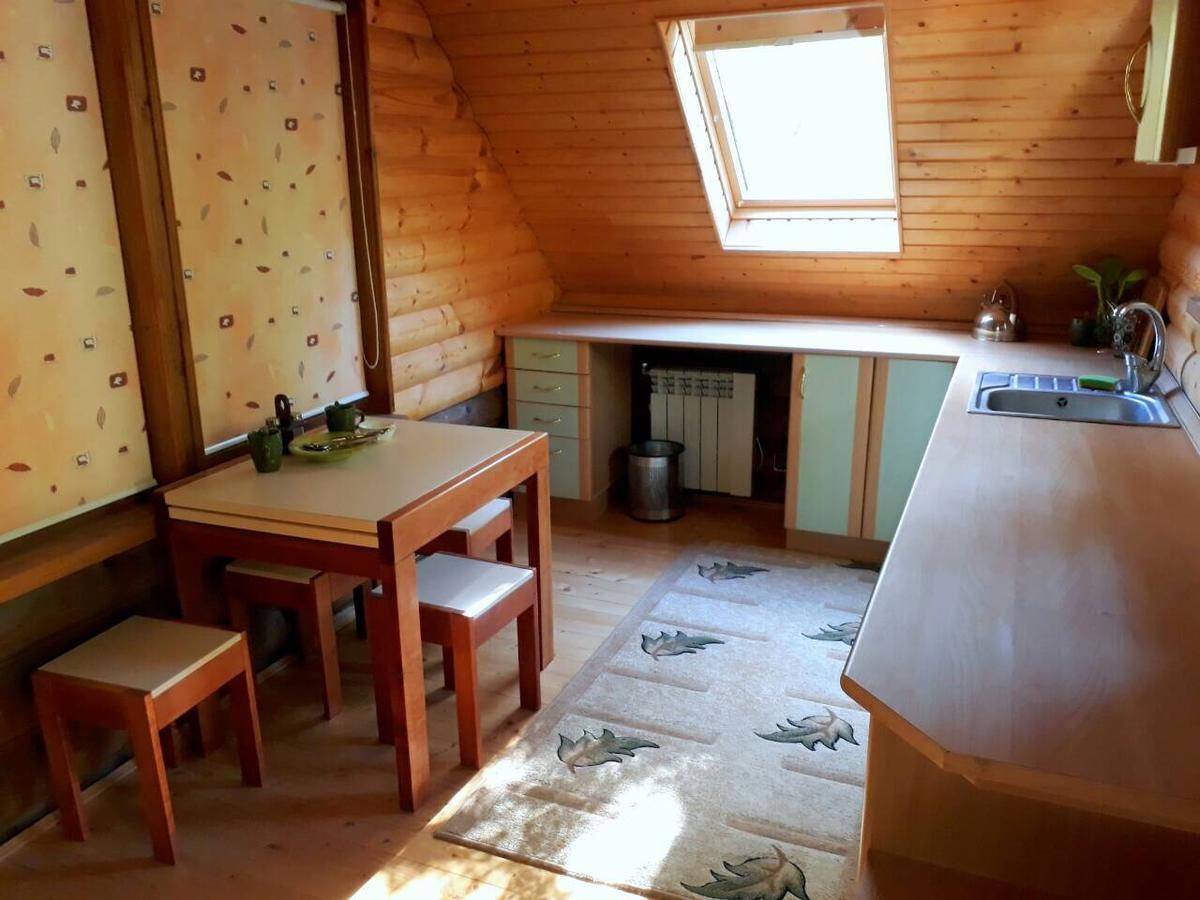 Rancho 555 Guest House Uzhhorod Exterior photo